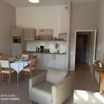 Le Manoir Apartment
